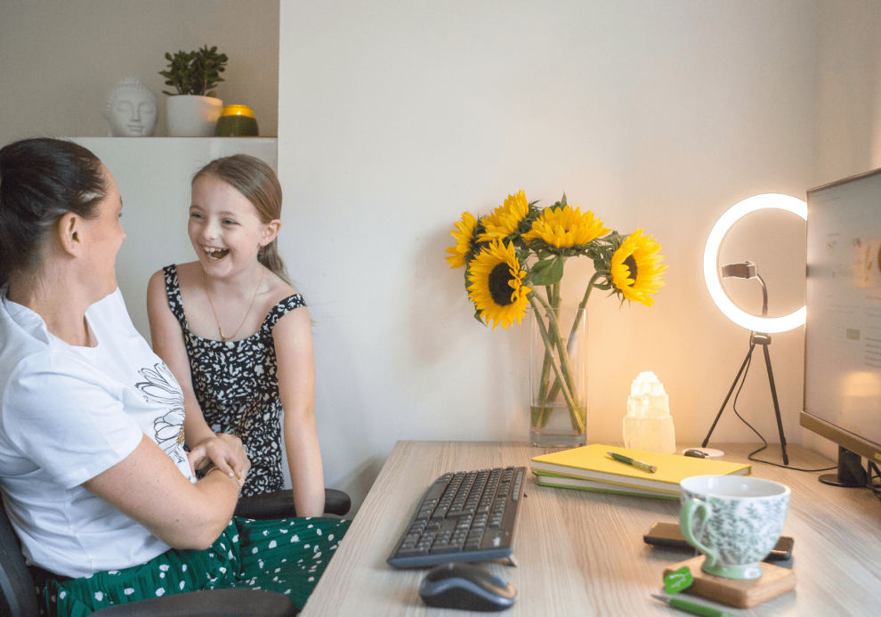 The 5 warning signs that you need stronger boundaries as a Virtual Assistant blog virtual assistant job